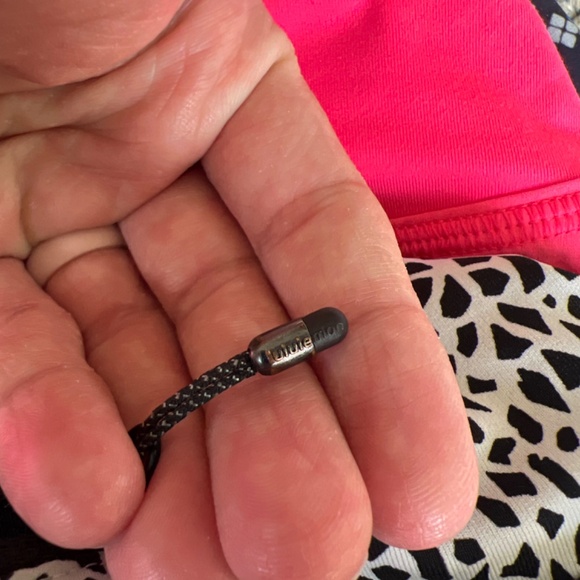 Lululemon Size 2 Shorts - Picture 11 of 14